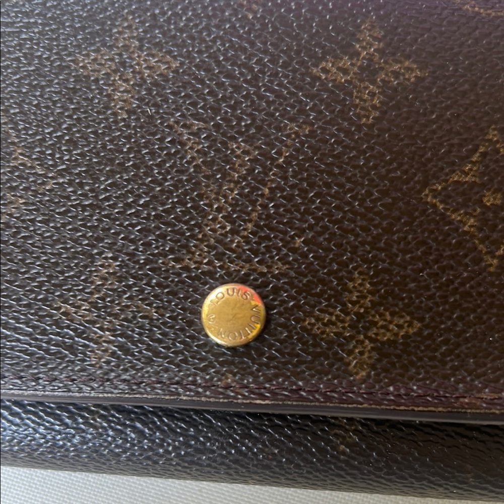 Louis Vuitton Monogram Wallet - Picture 10 of 12